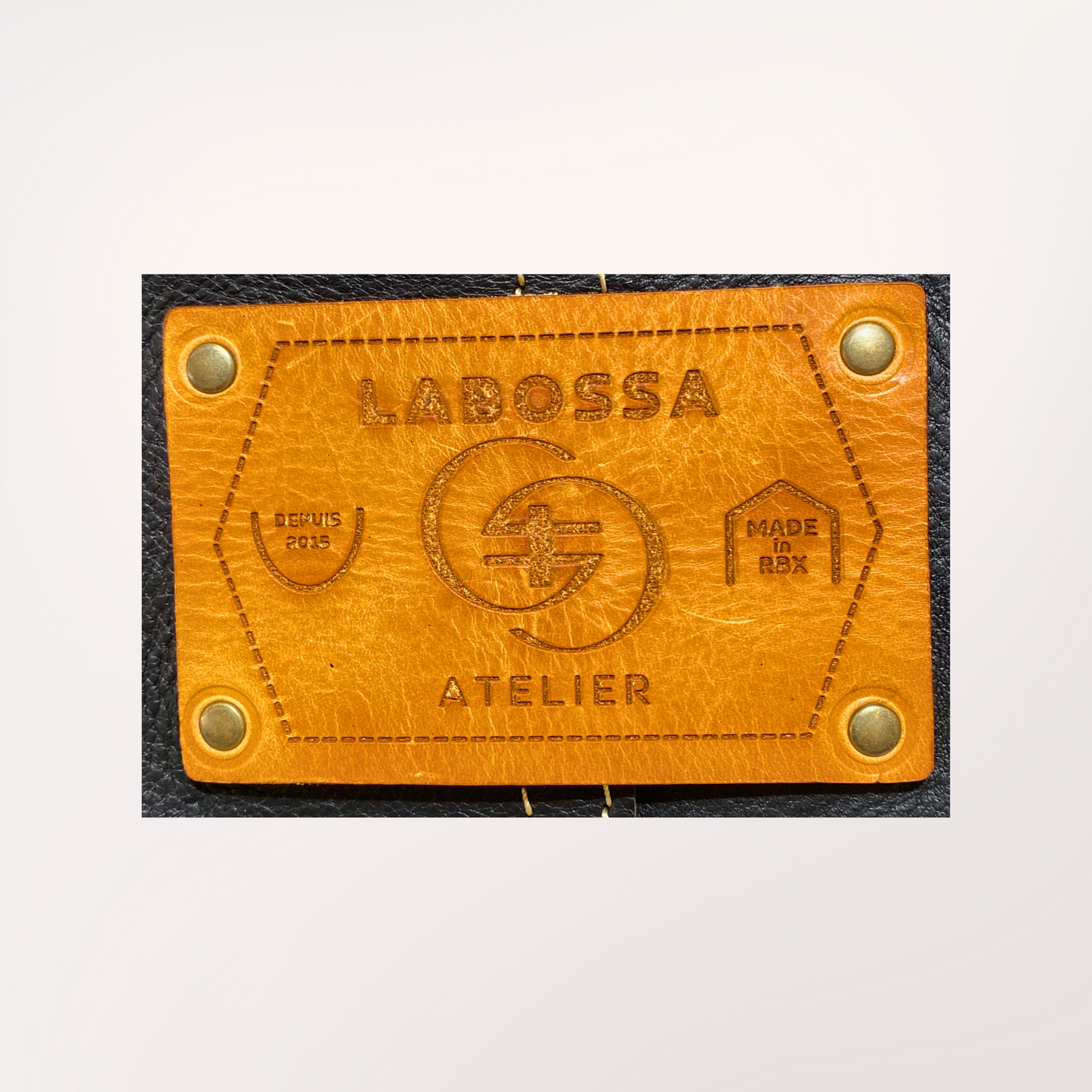 Intérieur brut et pression du cabas cuir Minerva noir & naturel — Labossa Roubaix