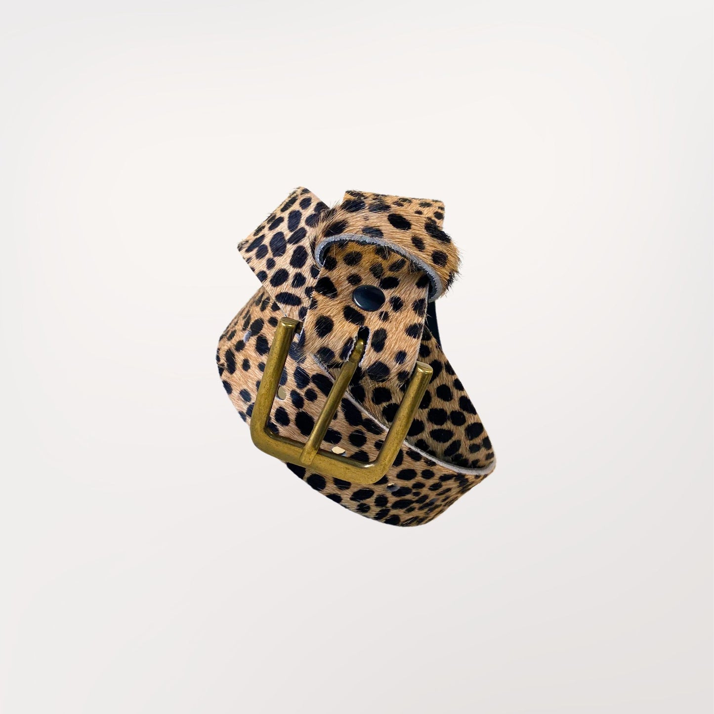 ceinture peau de vache imprimée façon panthère léopard boucle effet laiton