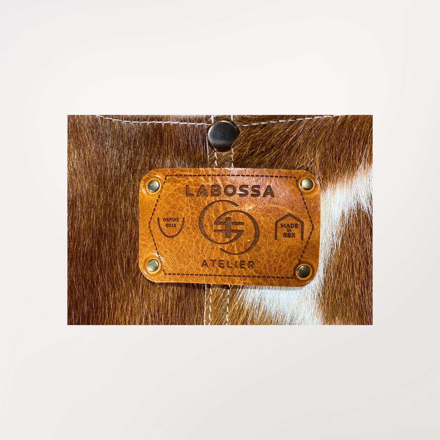 cuir cognac gravure laser