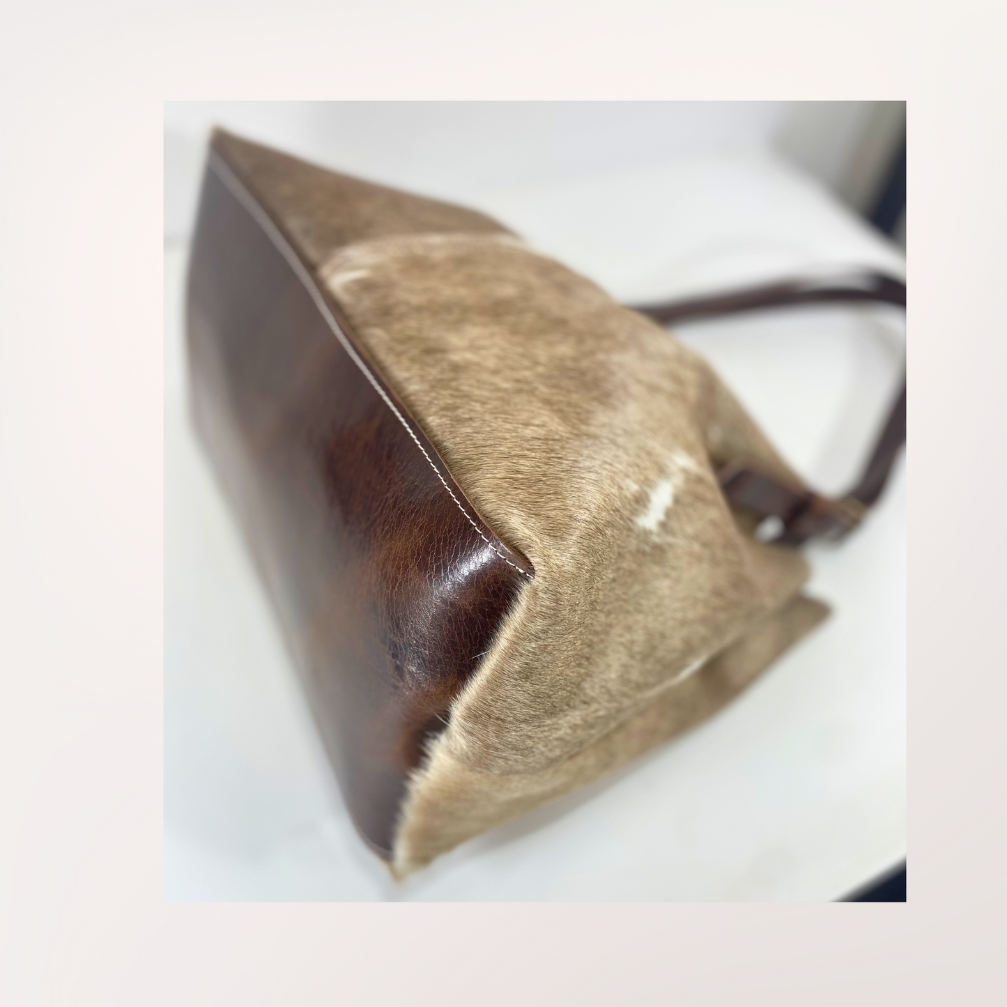 SAC CABAS PEAU DE VACHE NATURELLE BROWN SWISS 6