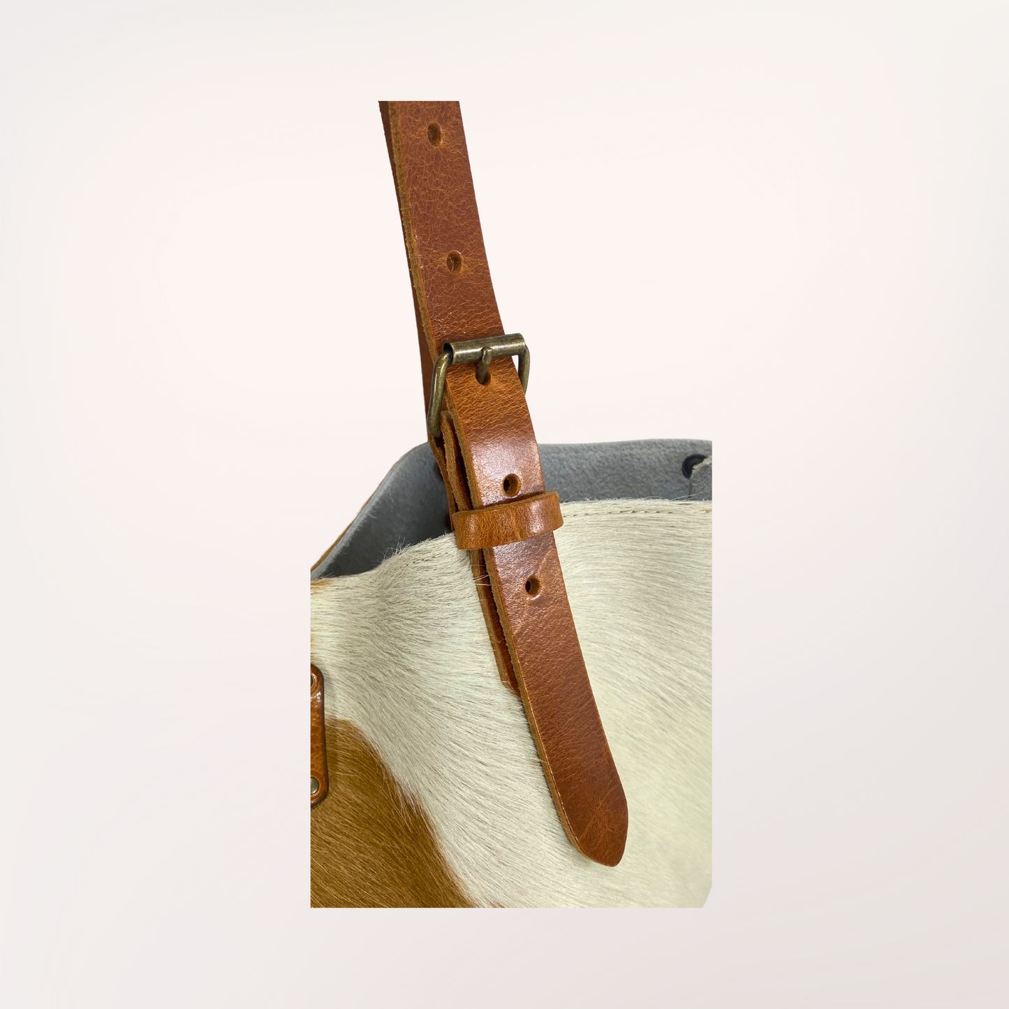 SAC CABAS PEAU DE VACHE NATURELLE MONTBELIARDE 3