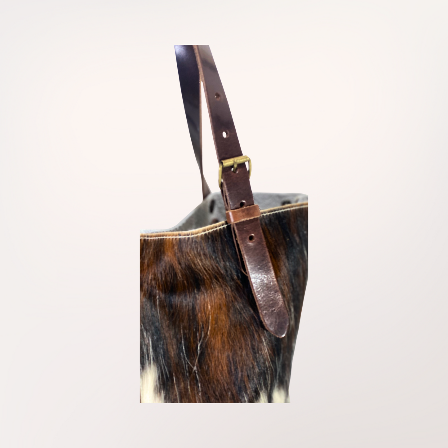 SAC CABAS PEAU DE VACHE NATURELLE NORMANDE 27/043