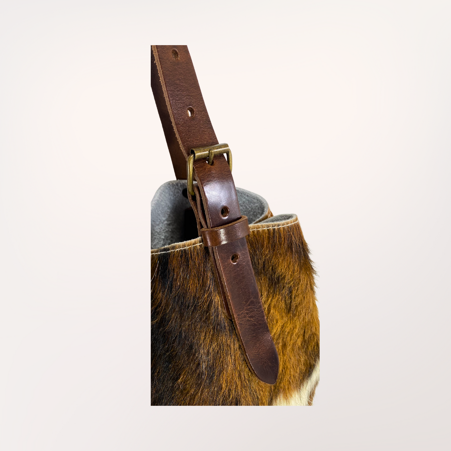 SAC CABAS PEAU DE VACHE NATURELLE NORMANDE 27/026