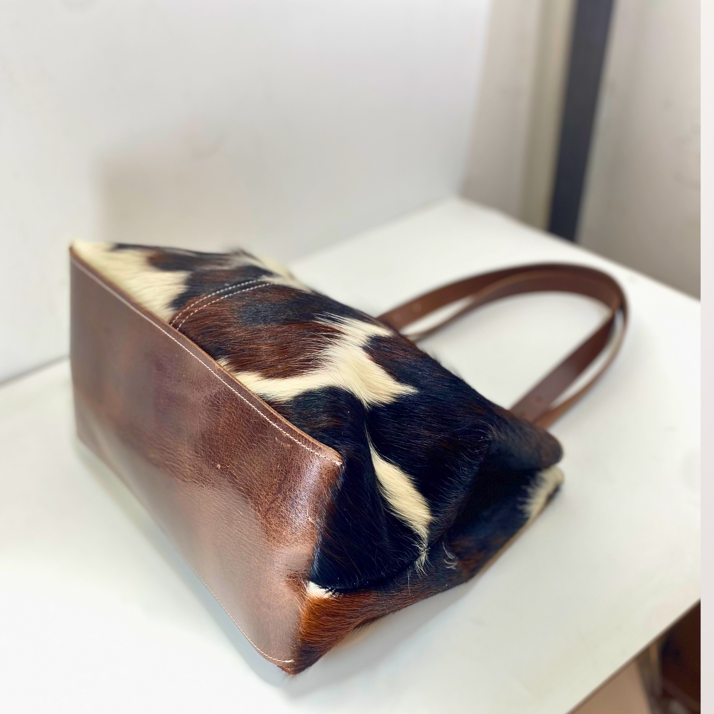 SAC CABAS PEAU DE VACHE NATURELLE NORMANDE 17