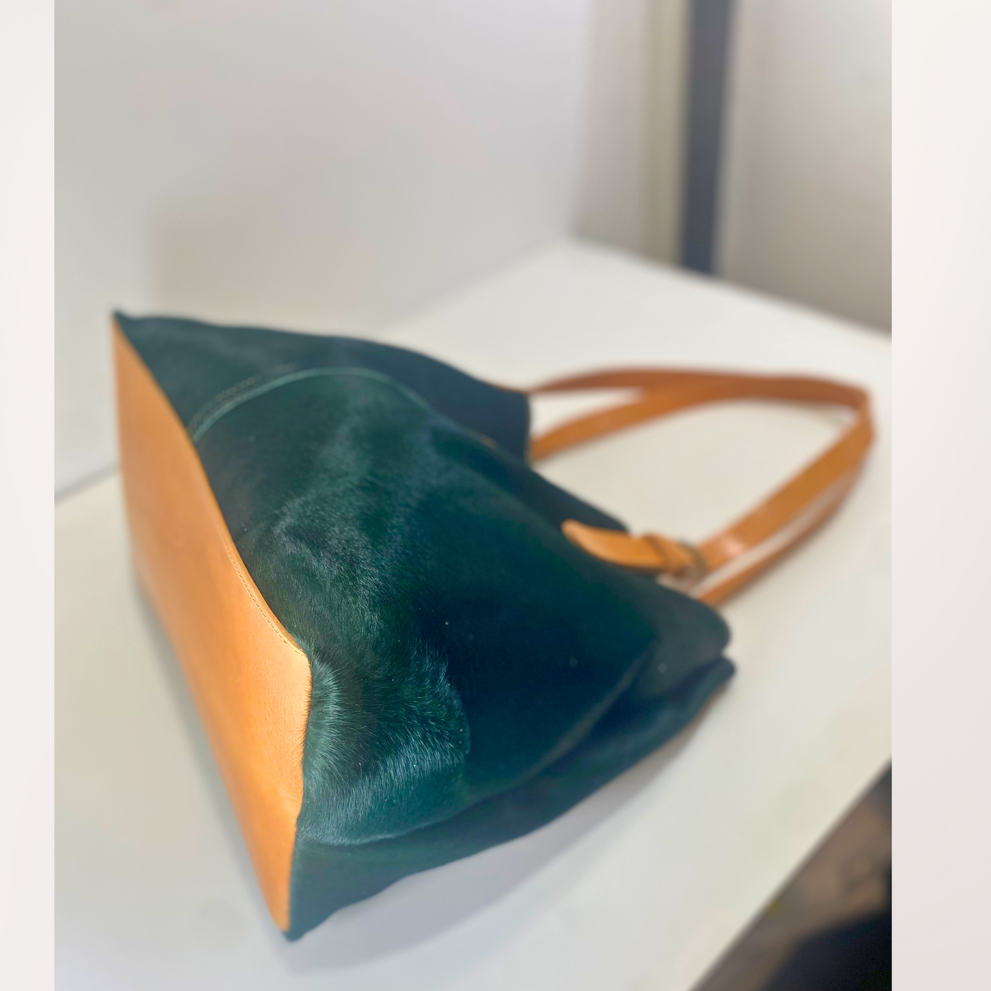 SAC CABAS PEAU DE VACHE IMPRIMÉ  VERT FÔRET