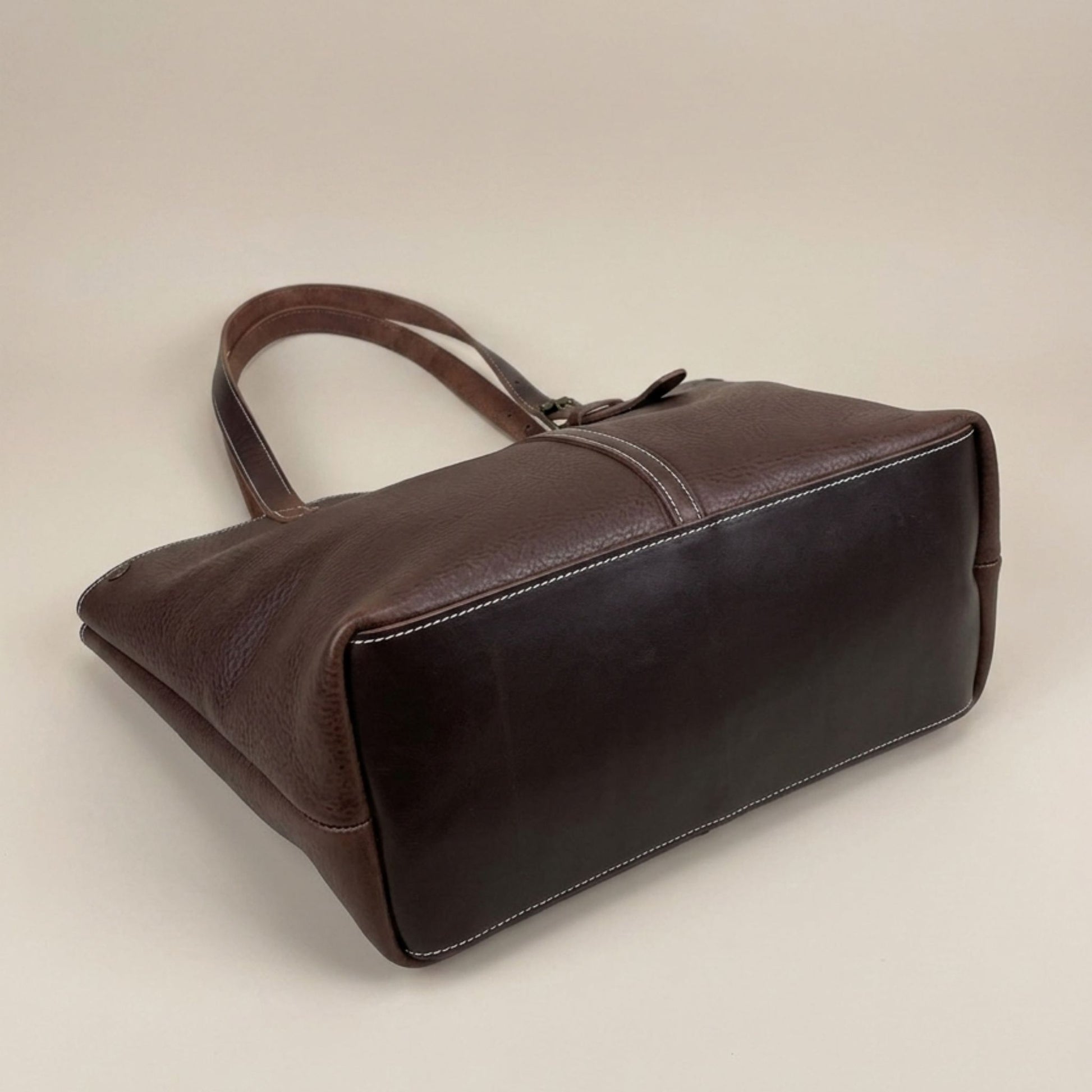 Fond cuir Minerva chocolat 3mm — robustesse artisanale Labossa Roubaix