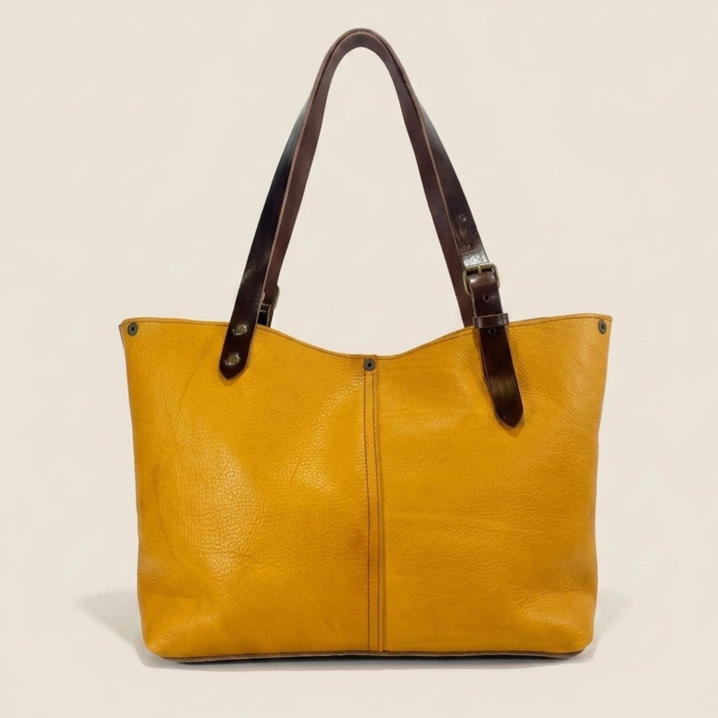 Sac cabas cuir Minerva moutarde et chocolat, vue de dos ouvert — Labossa Atelier