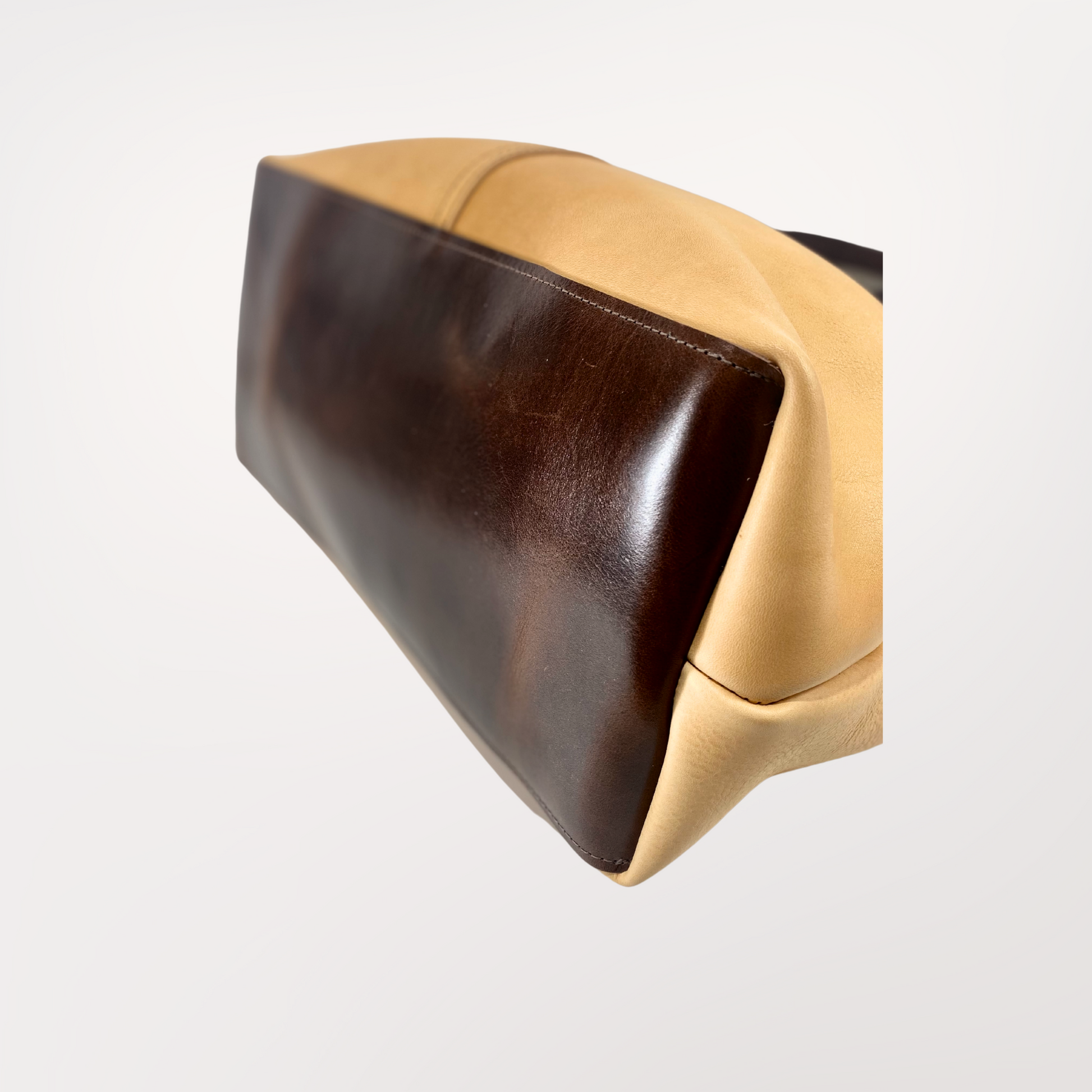 Fond cuir Minerva chocolat 3mm — robustesse artisanale Labossa Roubaix