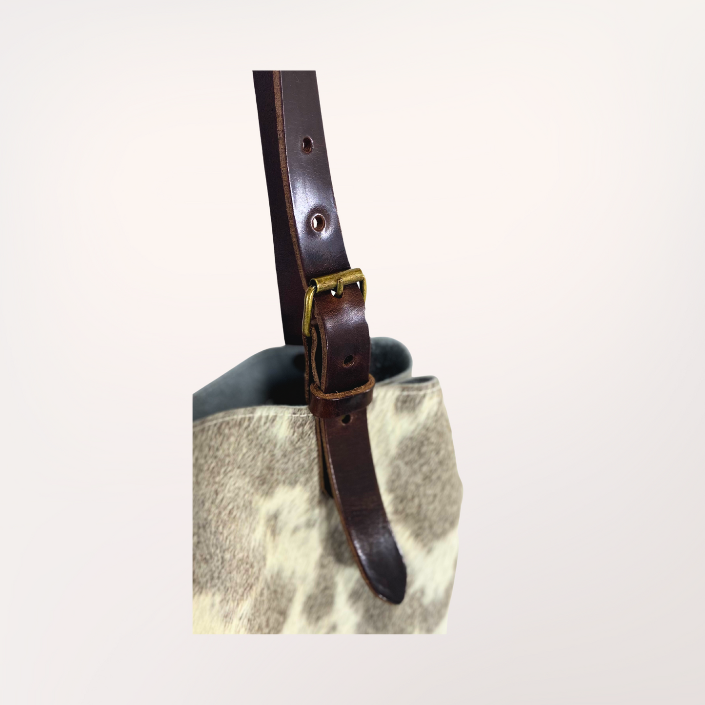 SAC CABAS PEAU DE VACHE NATURELLE GASCONNE # 27/046