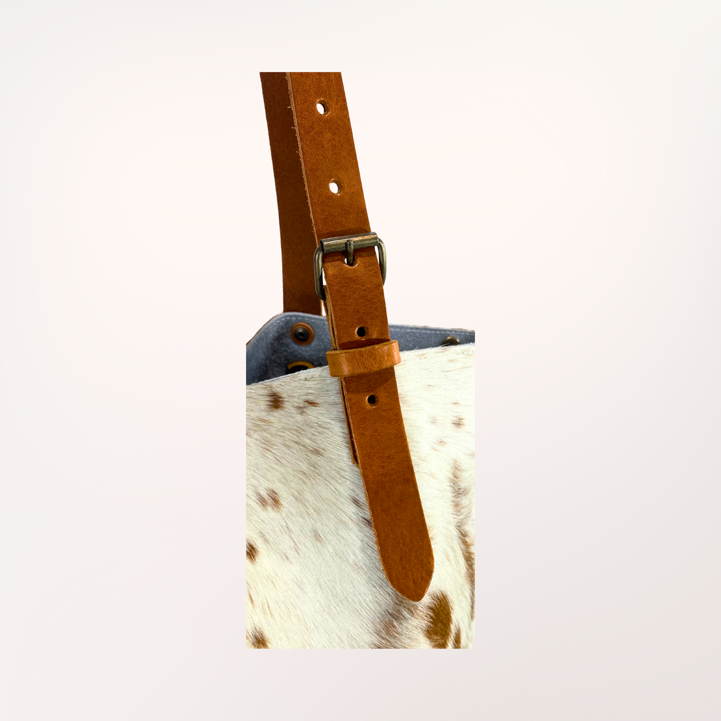 SAC CABAS PEAU DE VACHE NATURELLE MONTBELIARDE #27/052