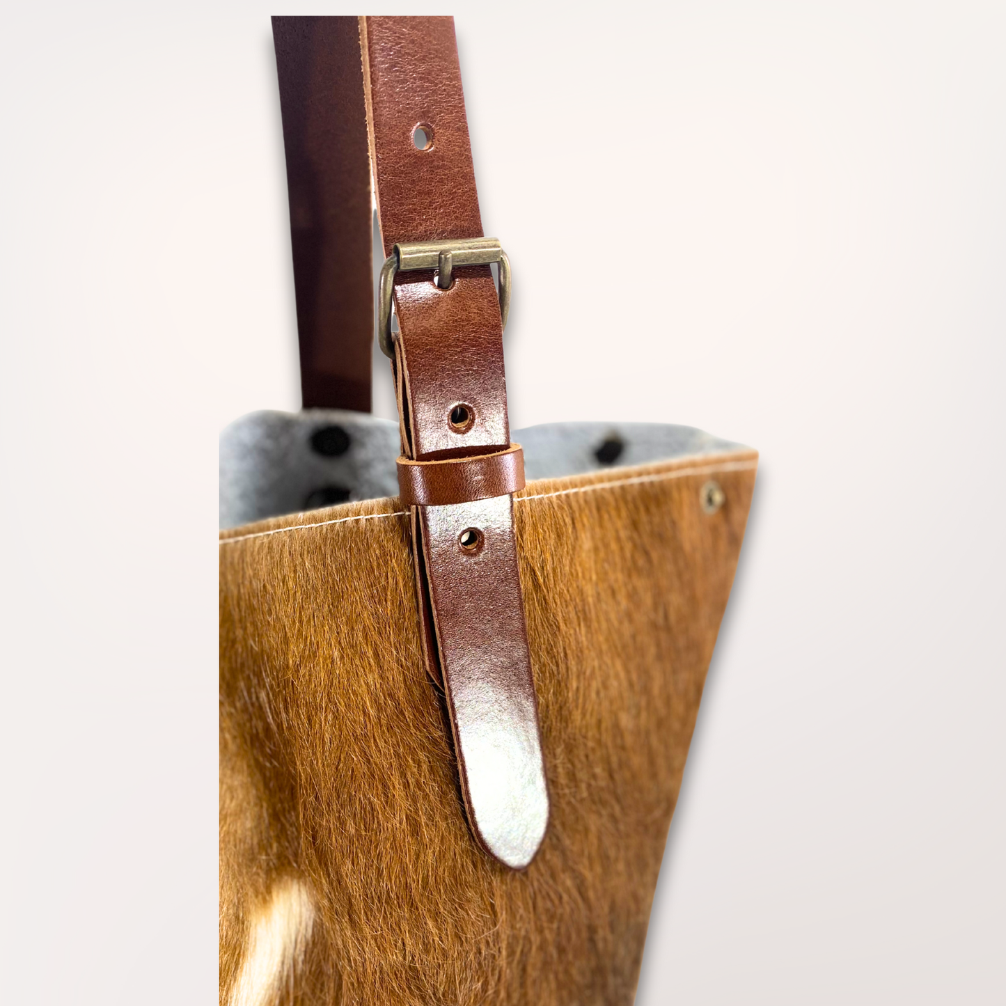 SAC CABAS PEAU DE VACHE NATURELLE MONTBELIARDE #27/075