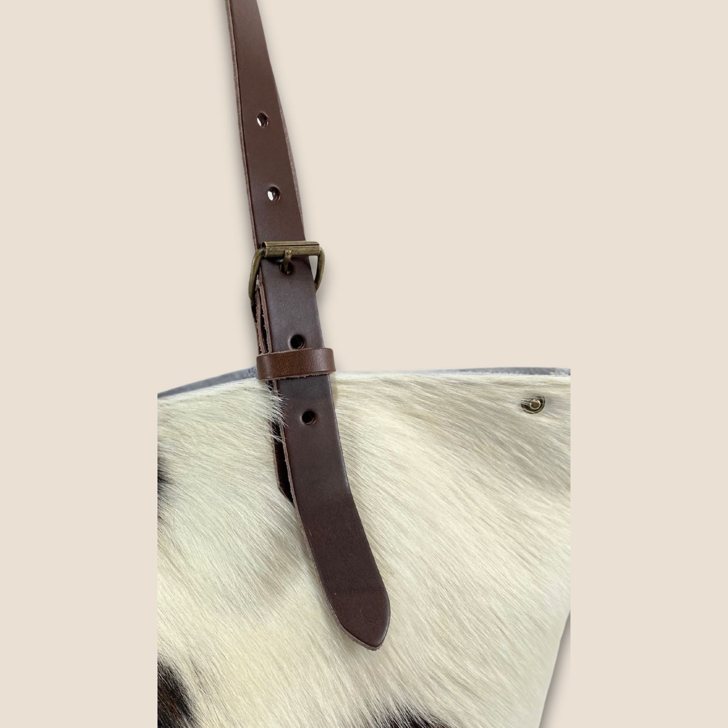 cabas peau de vache naturelle 27127 lanière