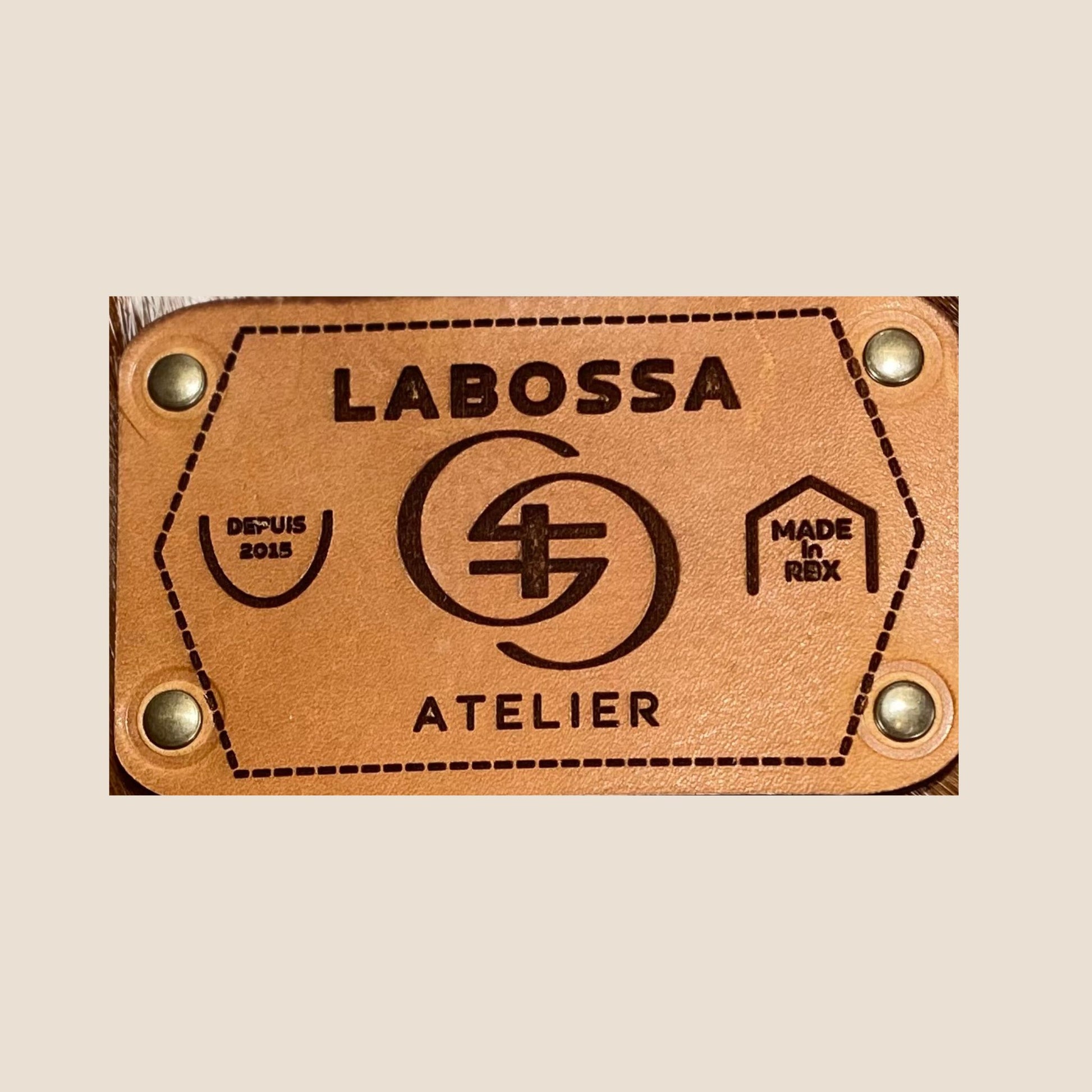 Patch extérieur cabas peau de vache Montbéliarde N°13/133 – détail cuir naturel – Labossa Atelier