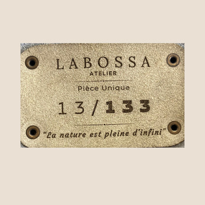 Numérotation gravée 13/133 à l'intérieur du cabas – édition limitée Labossa Atelier