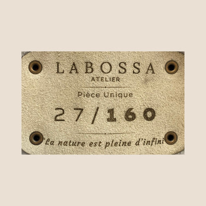 Patch intérieur du cabas Salers gravé Labossa Atelier, Pièce Unique et numéro 27/160.