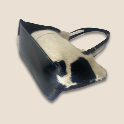 Cabas Holstein #27/158, détail du fond en cuir noir