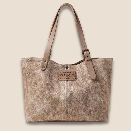  Cabas peau de vache Brown Swiss naturelle #27/131 – vue de face – Labossa Atelier