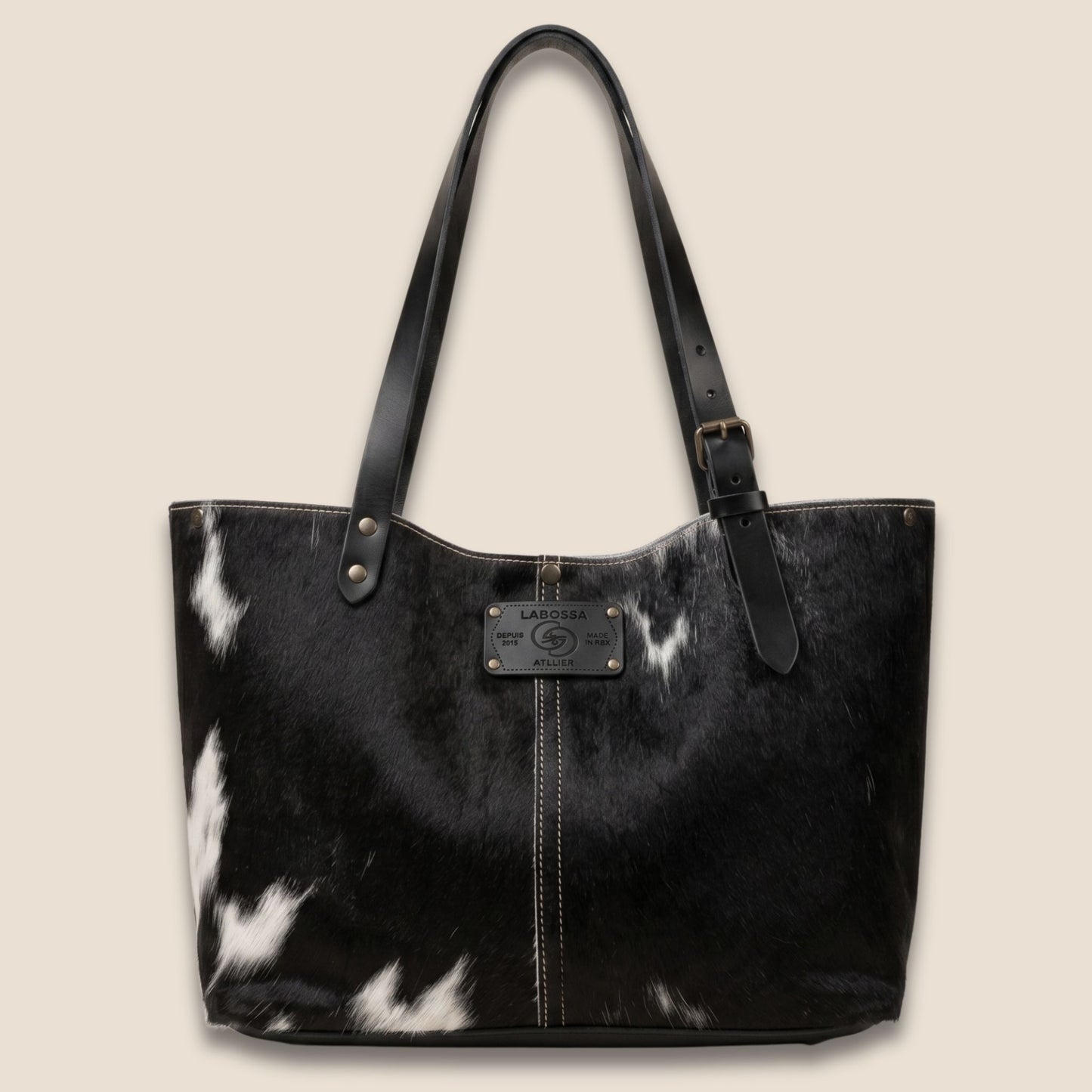 Cabas peau de vache Holstein naturelle #13/130 – vue de face – Labossa Atelier