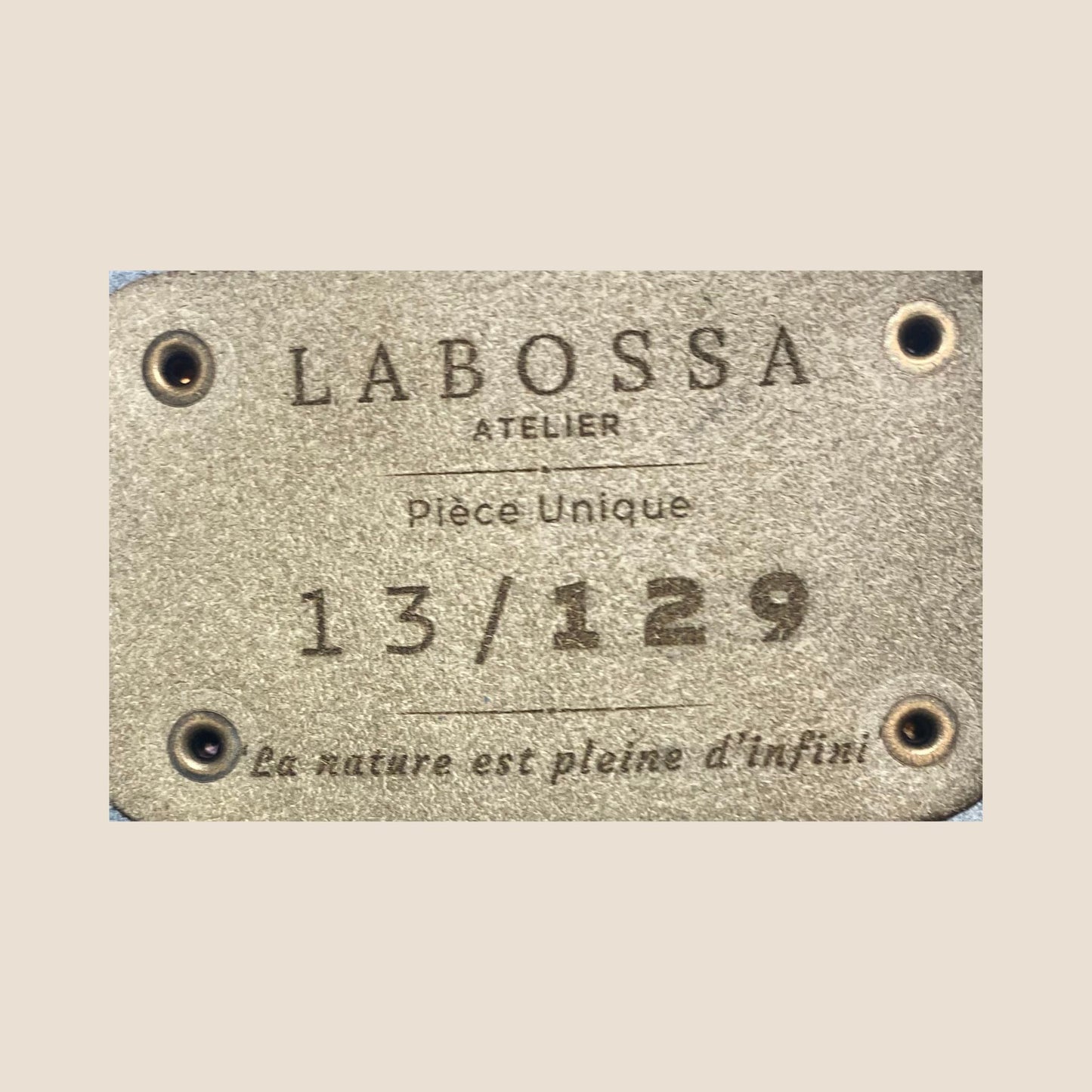 Cabas peau de vache Montbéliarde N°13/129 – patch intérieur numérotation – Labossa Atelier