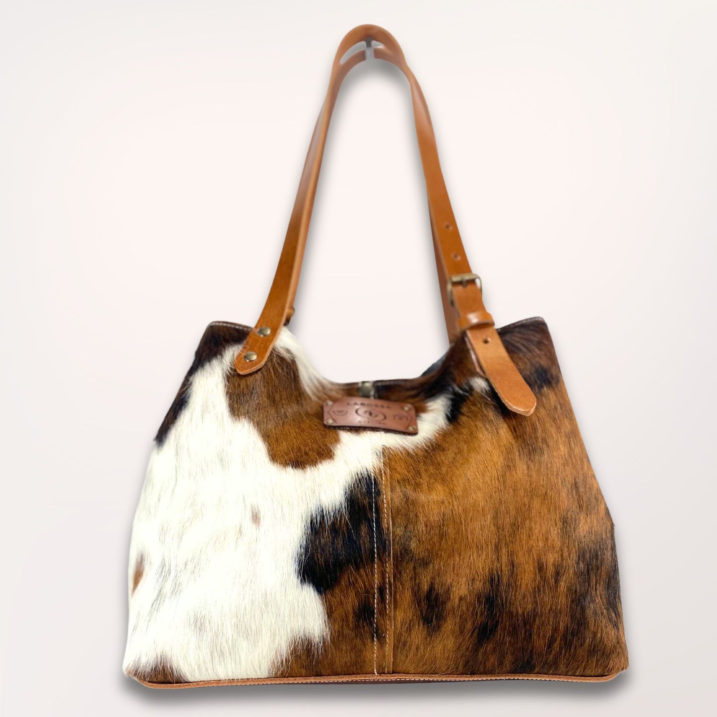 Cabas artisanal Labossa modèle 27111 en peau de vache normande forme réduit vue de face