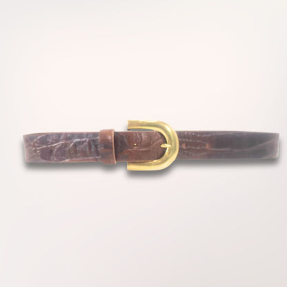 Ceinture Labossa Primavera marron chocolat en cuir embossé caïman, 35 mm, vue studio sur fond clair, fabrication artisanale à Roubaix.