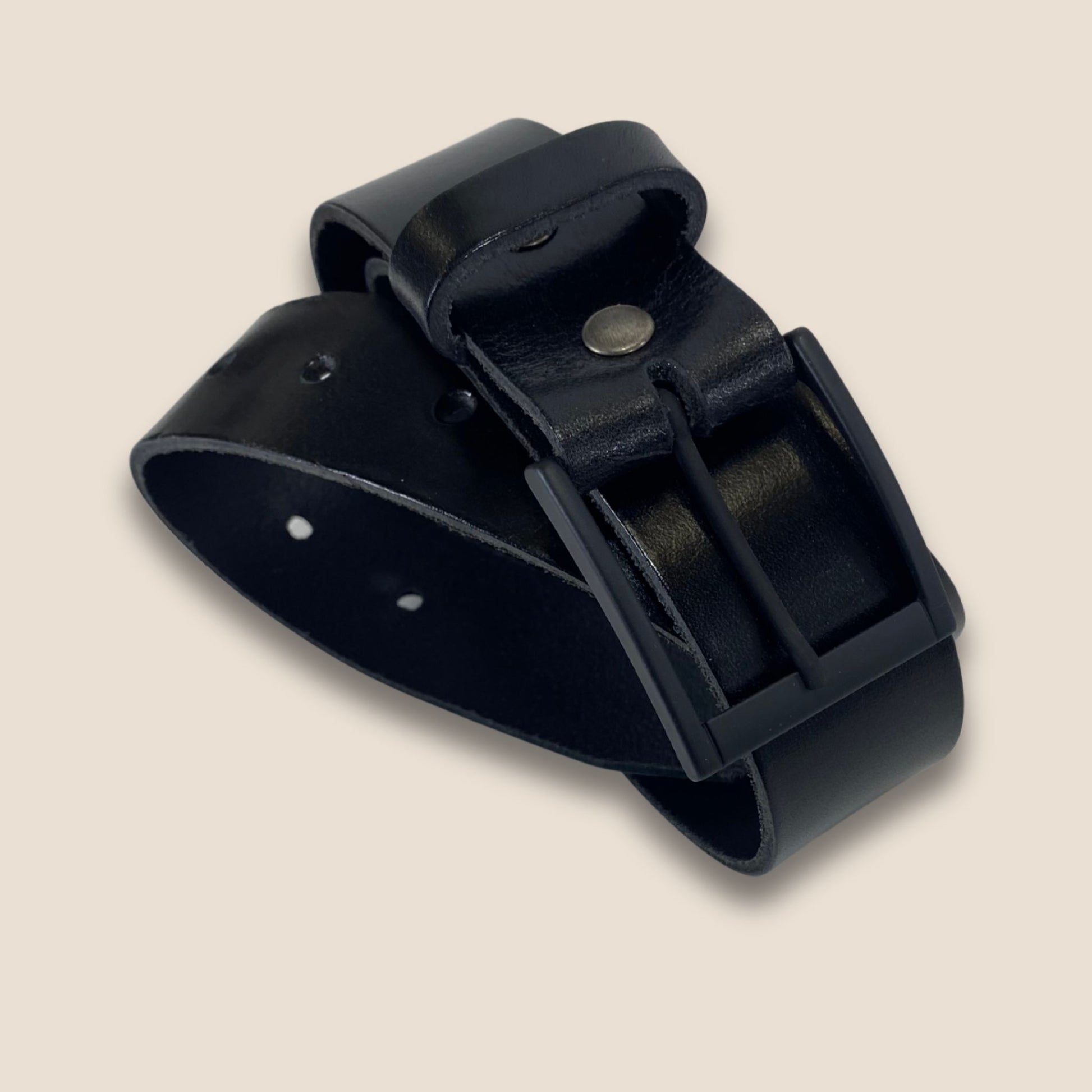 ceinture 40 mm noir enroulée