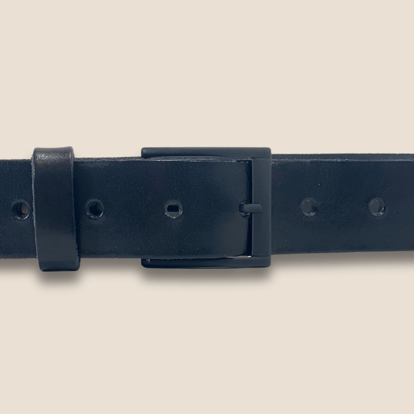 ceinture 40 mm noir gros plan boucle