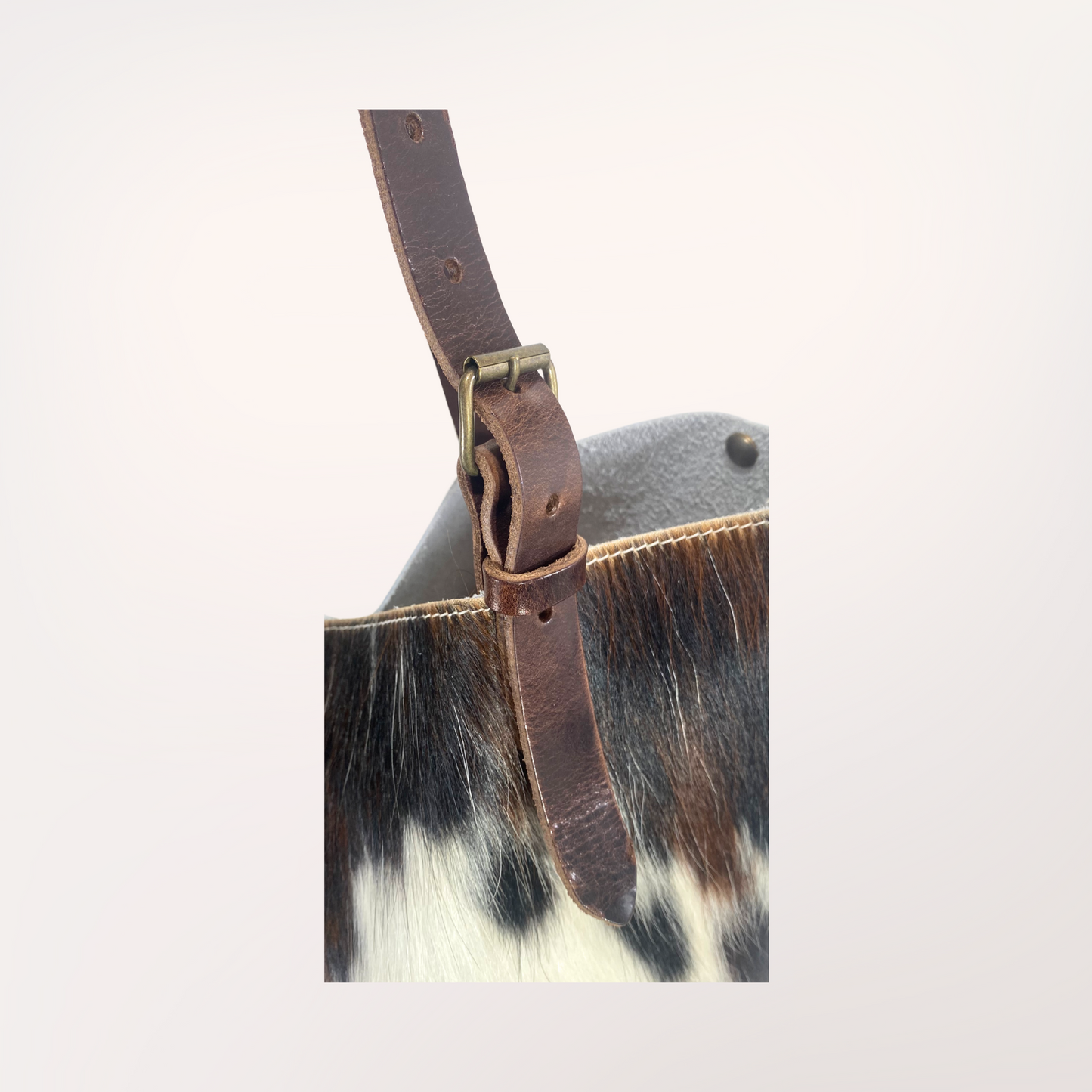 SAC CABAS PEAU DE VACHE NATURELLE NORMANDE #27/050